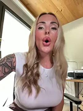 Freechat EmaSalis on StripChat