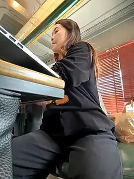 Emily_9xx on StripChat