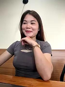 Emily_9xx on StripChat