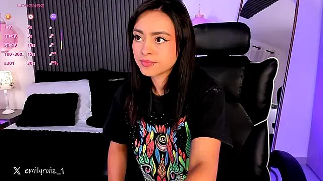 Freechat emilyruiz1 on StripChat