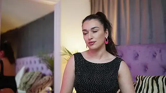 Freechat EmmaDallas on StripChat