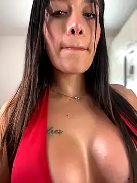 Freechat Emmily_19 on StripChat