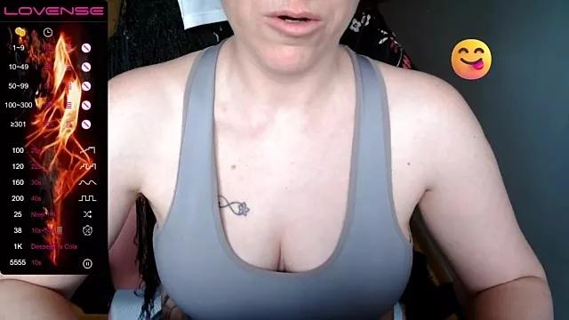 Private emmita69_ on StripChat