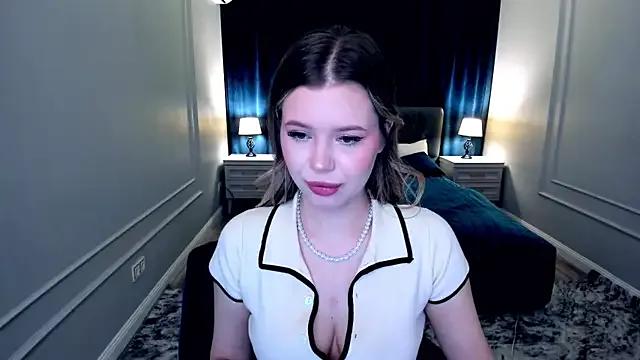 FollowLovee on StripChat