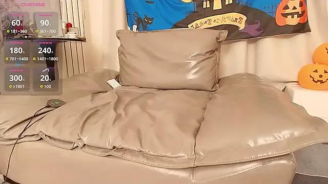 Private fox-yiyi on StripChat