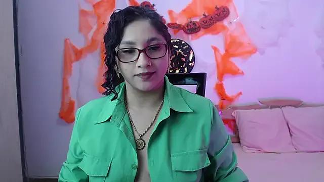 Freechat Gia_Dior on StripChat