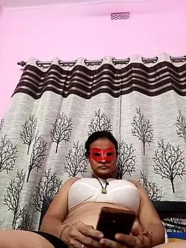 Gullapi on StripChat 