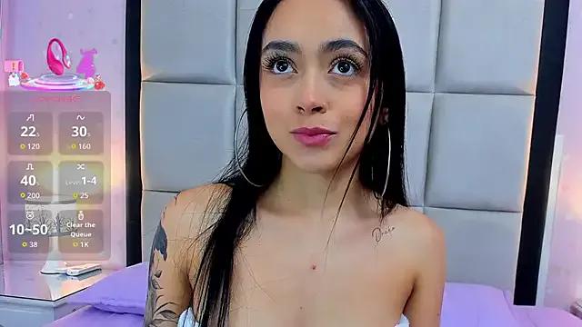 HannaClarrk_ on StripChat 