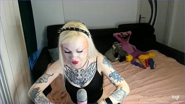 StripChat HelenGoat is Freechat HelenGoat — Put in buttplug!!!