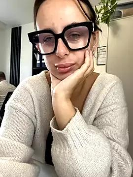 Hii_Lolla on StripChat