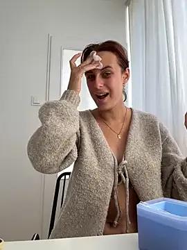 Hii_Lolla on StripChat