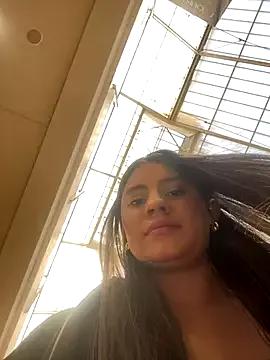 Freechat Isabella21_ on StripChat