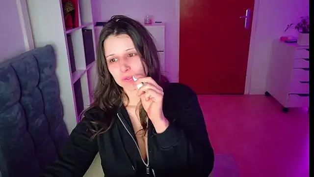 Freechat jenna-sxy19 on StripChat