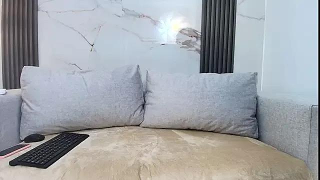 Private JulietaMills on StripChat