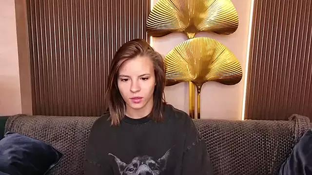 Freechat KiaraRolls on StripChat