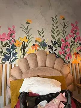 Freechat kiim_taaylor on StripChat