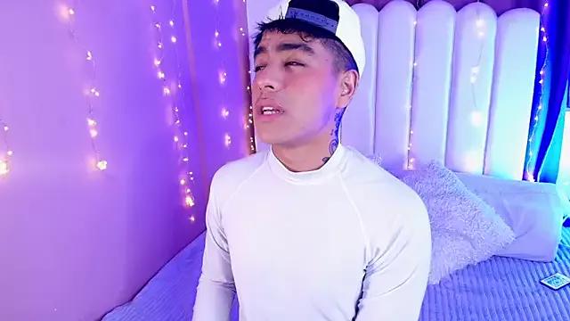 Freechat kiing_azahell on StripChat