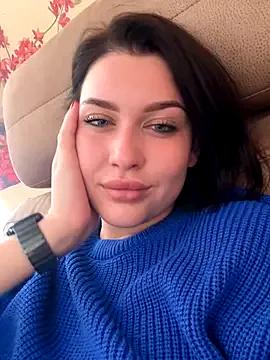 Freechat KikiWatson on StripChat