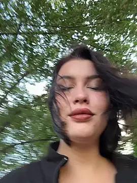 Freechat KikiWatson on StripChat