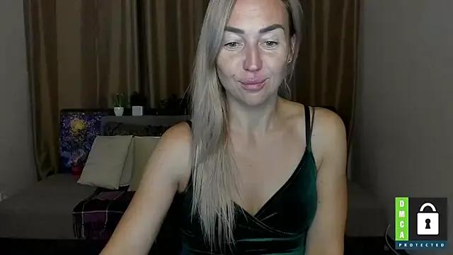 Freechat Kiss_julli88I on StripChat