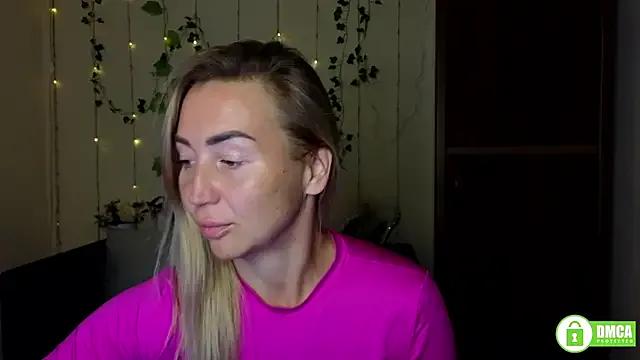 Freechat Kiss_julli88I on StripChat