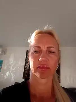 Freechat KissMiSveet on StripChat