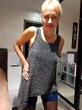 Freechat KissMiSveet on StripChat