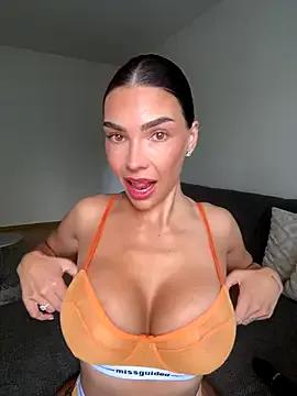 Freechat krissiswrld- on StripChat