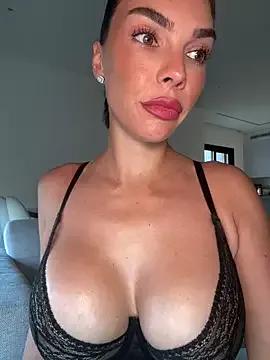 Freechat krissiswrld- on StripChat