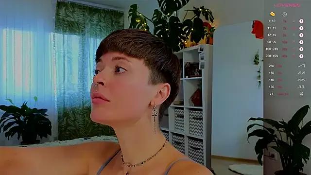 lana_sky on StripChat 