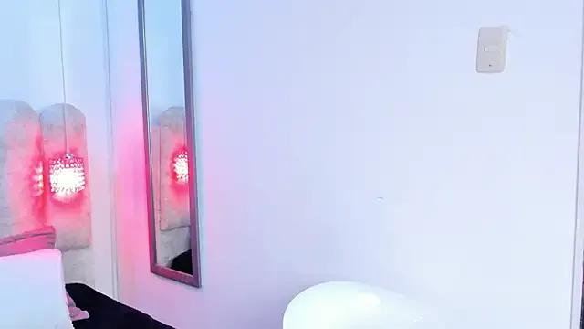 Freechat lanna_brunette on StripChat