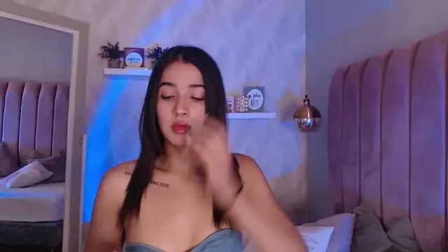 Freechat LeenaBrown on StripChat