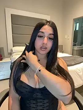 Private LilMisIndianx on StripChat