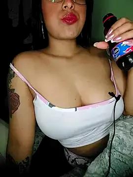 Freechat Linda_Saenz_ on StripChat