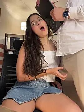 Group LittleDoll___ on StripChat