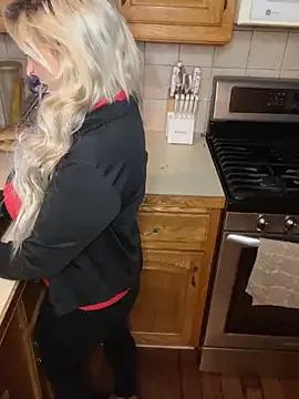 LittleMissEeve on StripChat