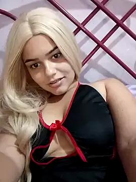 Freechat Lolacavalona on StripChat