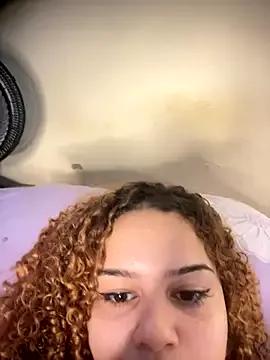 Freechat Lolacavalona on StripChat