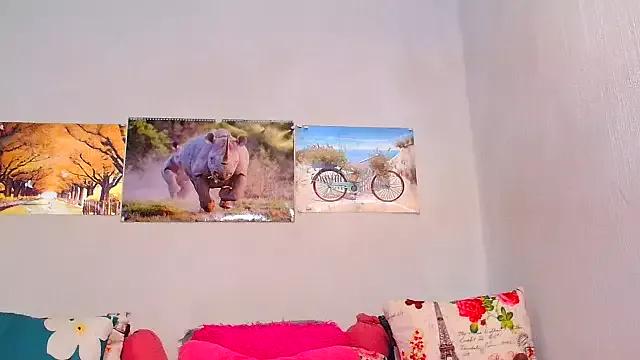 Freechat LoloQueen5 on StripChat