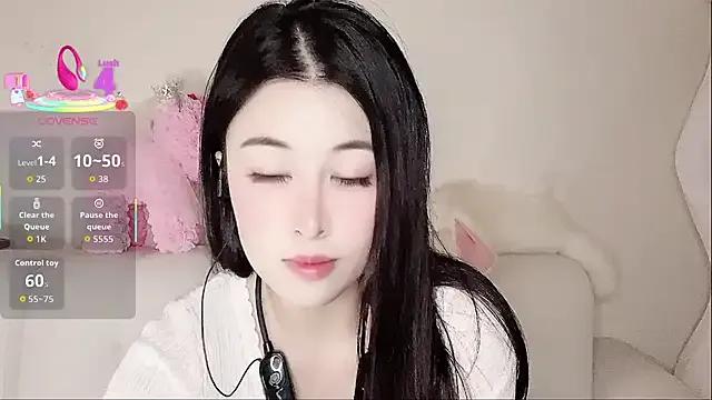 LuLu-Moon on StripChat 