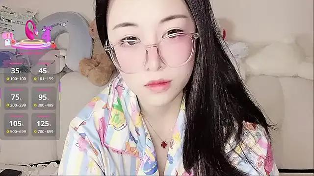 LuLu-Moon — Freechat on StripChat