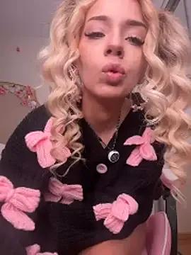 maddisonblush on StripChat