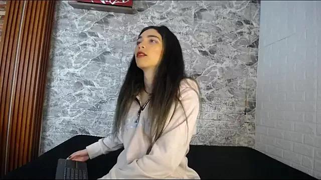 Freechat MaeveKuro on StripChat