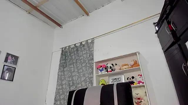 megan_100 on StripChat