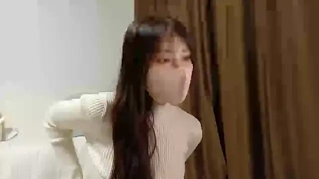 Freechat mio_k1 on StripChat