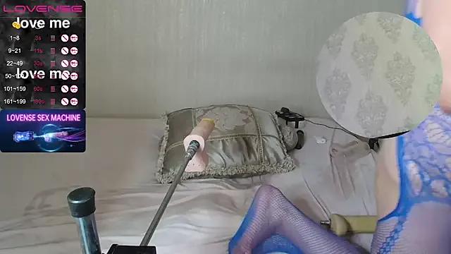 mom4you on StripChat