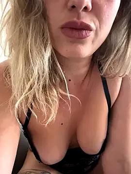 Morgan4515 on StripChat