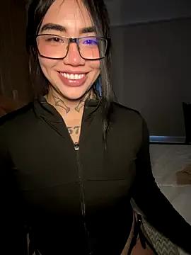 Freechat Nickiiiii on StripChat