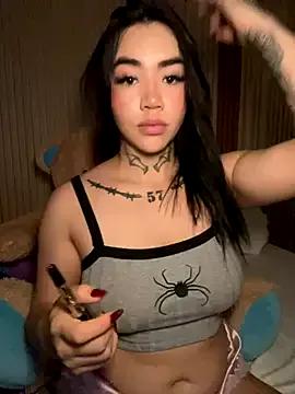 Freechat Nickiiiii on StripChat