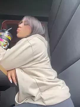 Freechat Nickiiiii on StripChat